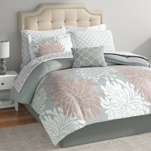 Andover Mills™ Guthridge Microfiber Floral Comforter Set with Cotton